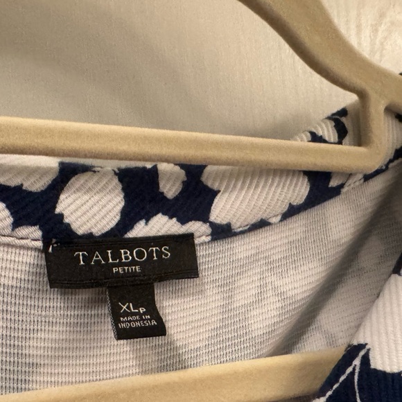 Talbots Women's Navy and White Floral Cowl Neck Top Wear like Audrey Hepburn - Picture 3 of 4